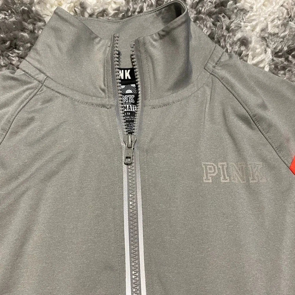VS Pink Ultimate Deep 1/2 Zip Pullover - Image 3