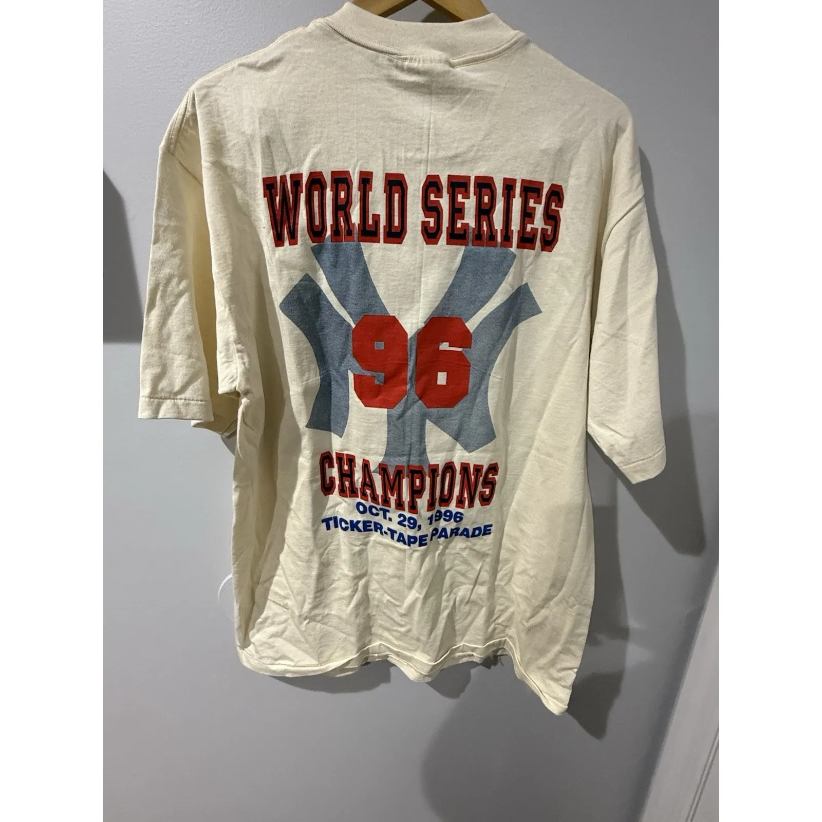 XL‎ VERY RARE VINTAGE 1996 NY Yankees World Champions Twin Towers T - Image 8