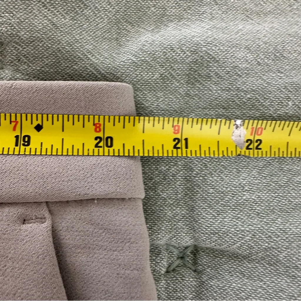 Abercrombie & Fitch Women’s Beige Pleated Shorts Size XL - Image 5