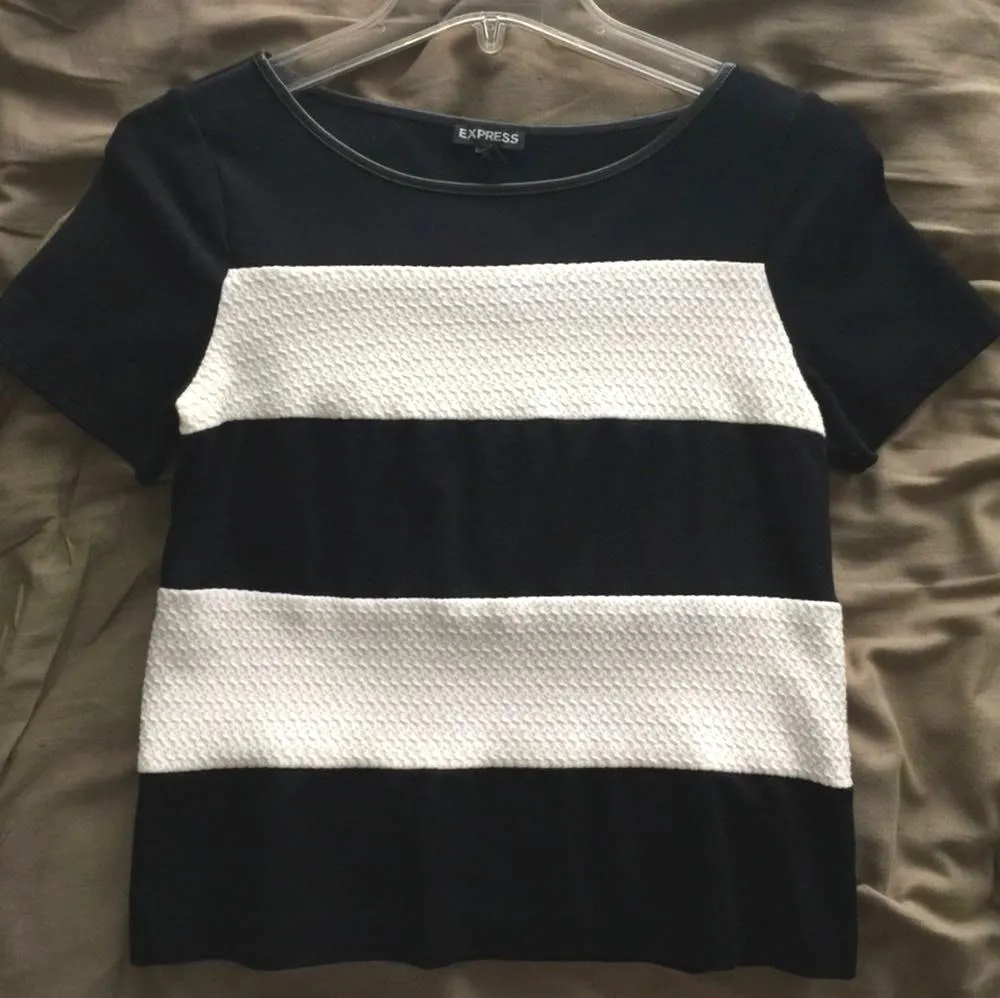 Striped Textured Top - Image 3