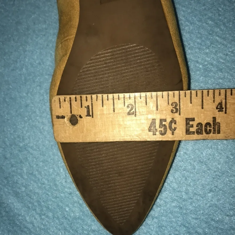 𝅺MARKET & SPRUCE mustard color soft suede flats NEW size 7.5 W - Image 6