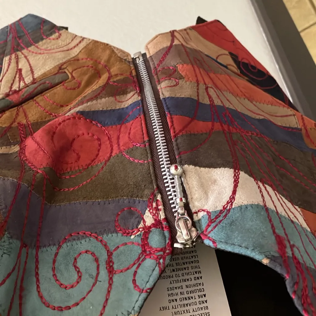 FINAL MARKDOWN Katch me vest medium - Image 4