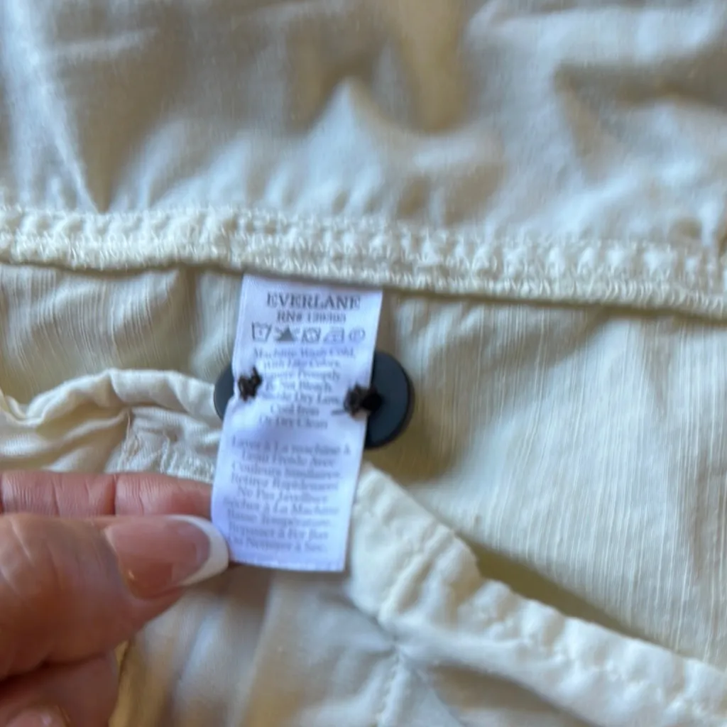 Everlane Women's Cream Bermuda Shorts - Image 9