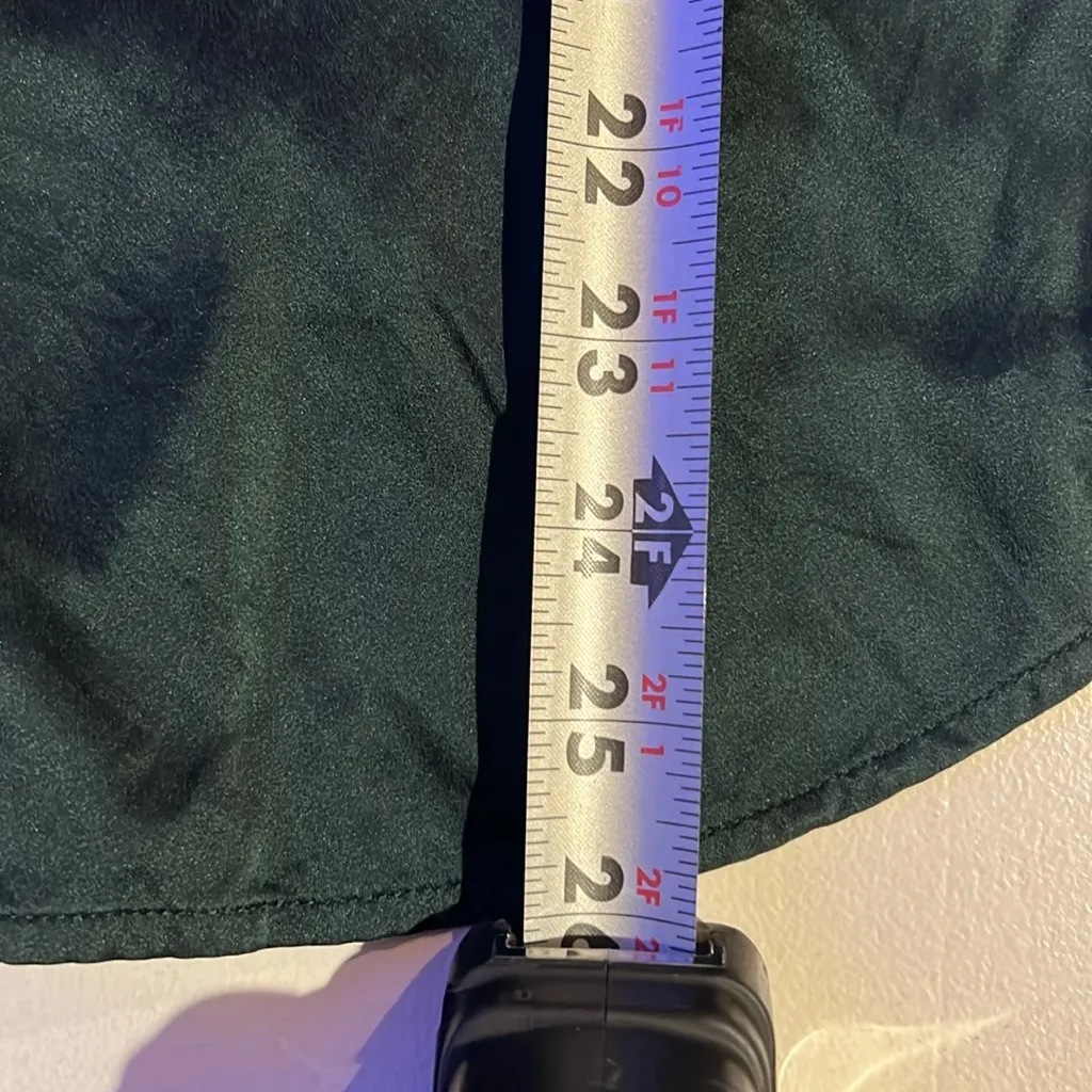 Theory  Deep Green Button Down Shirt size Large - Image 8