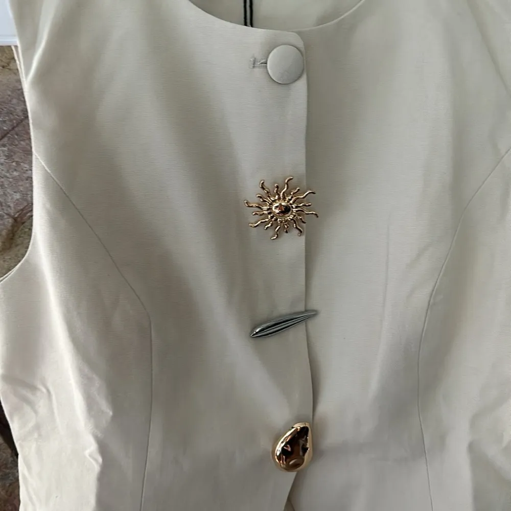 Commense Metal Detail Split Vest size xl - Image 4