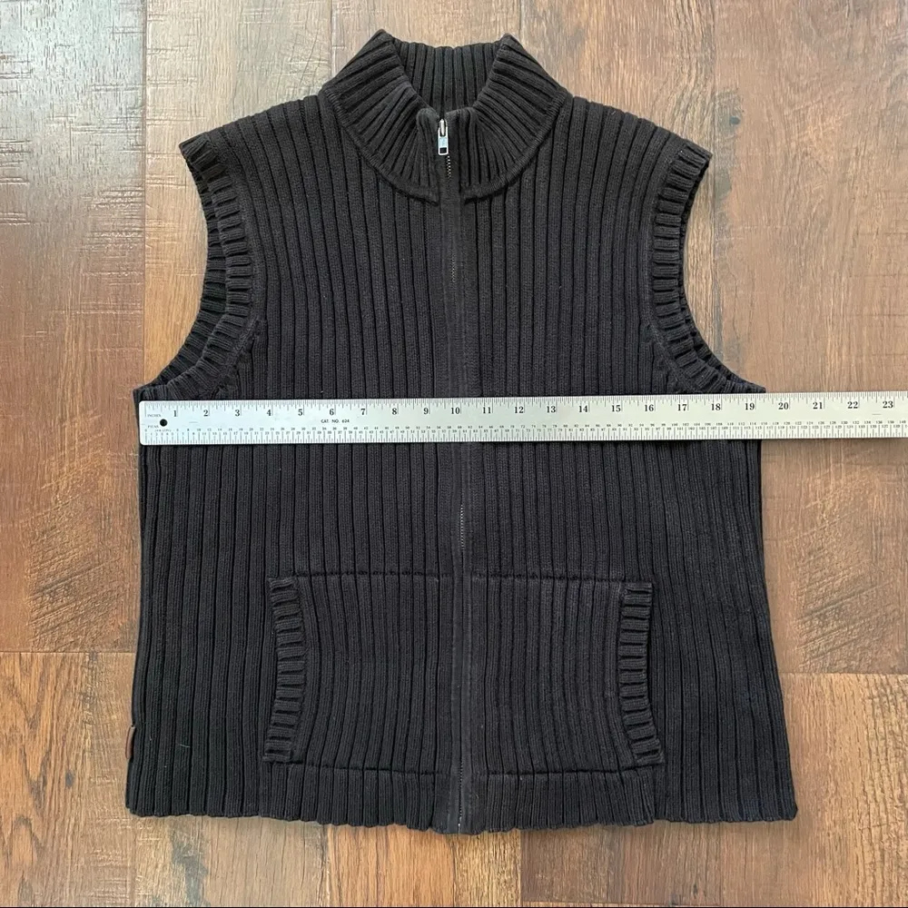 LAUREN by  chocolate brown ribbed knit zipper vest, size XL - Image 8