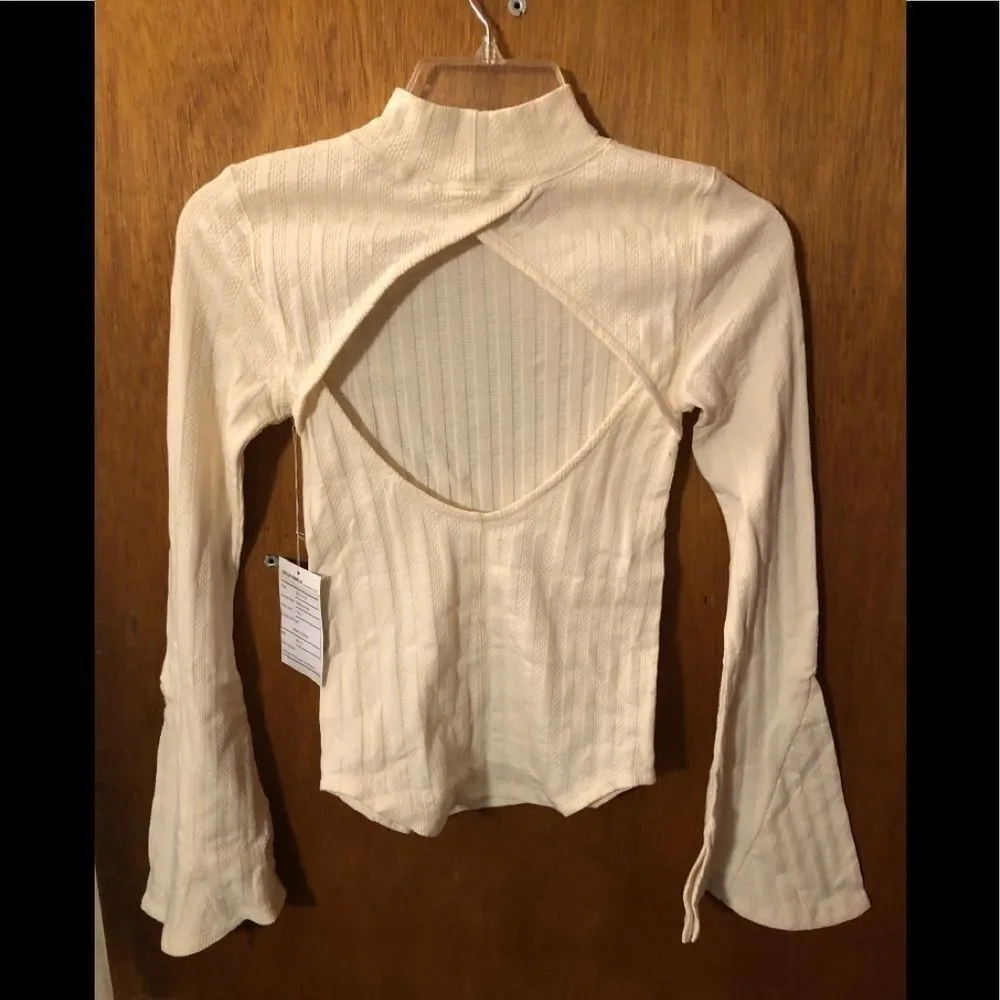 𝅺FREE people top - Image 2