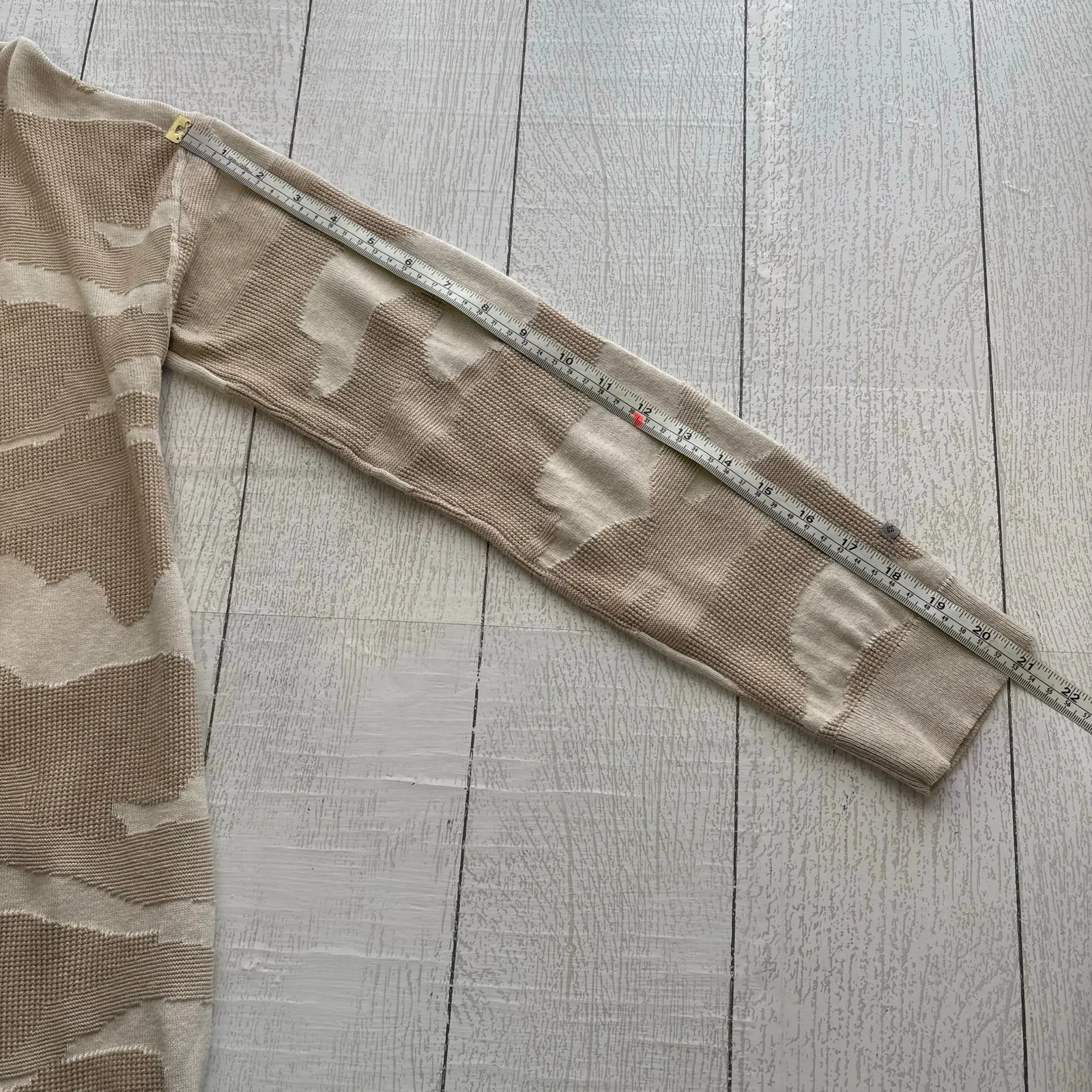 Columbia Oversized Desert Camouflage Sweater Size Medium - Image 6