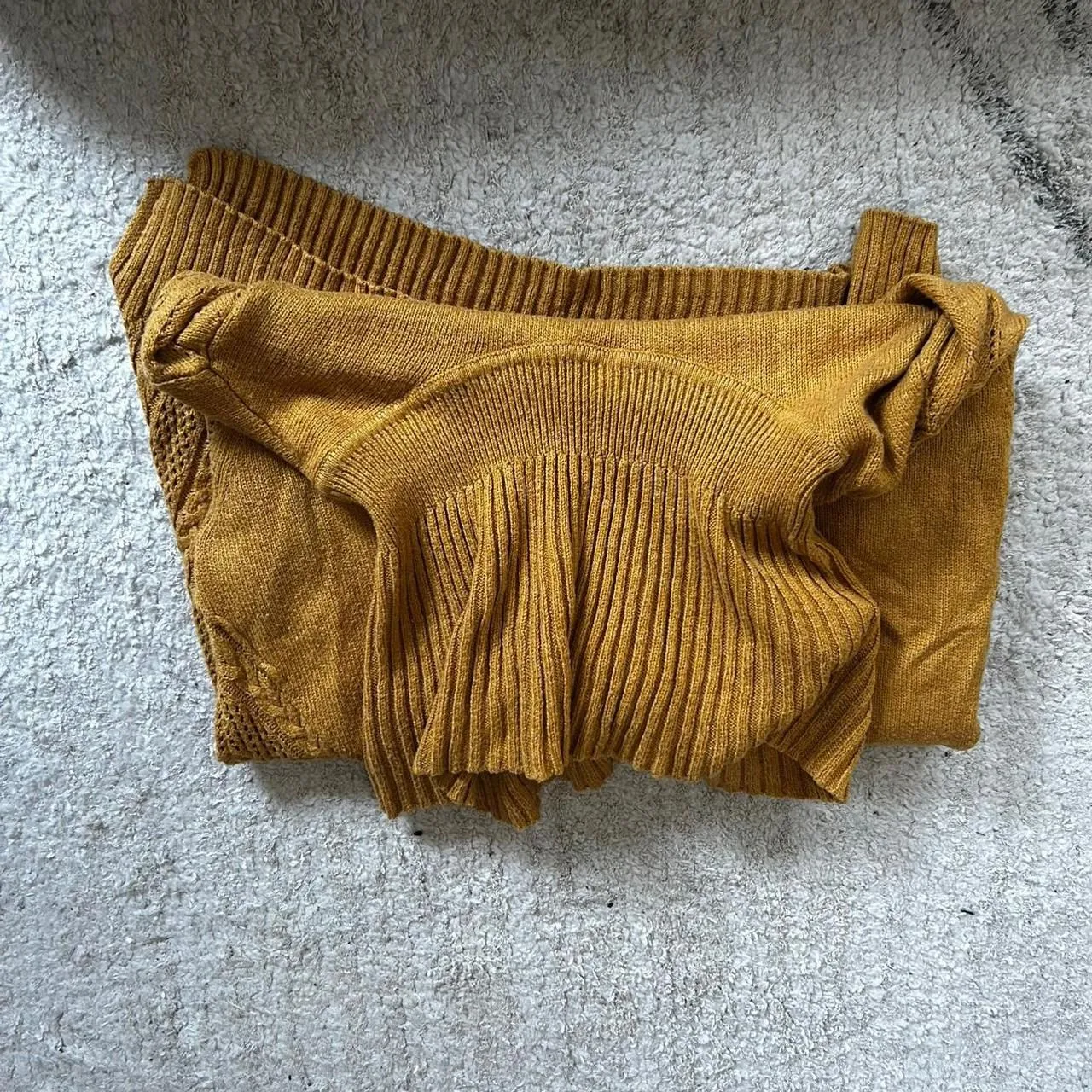 Yellow sweater mock neck sweater Size L - Image 6