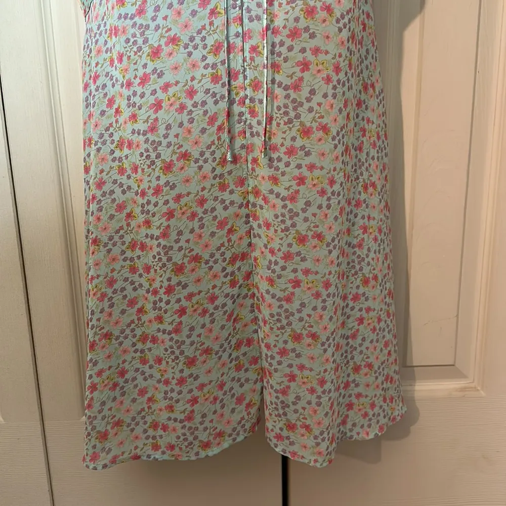 Victoria's Secret Vintage 1990s Y2K Blue Floral Open Front Satin Cami Top M - Image 6