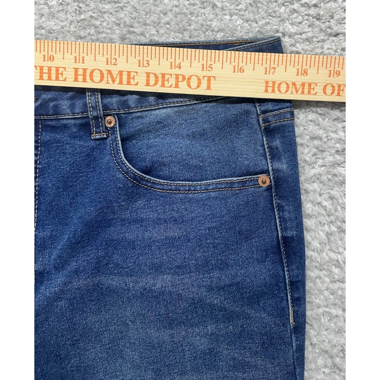 Frye Women's Med Wash High Rise Straight 5 Pocket Stretch Jeans Size 12/31 - Image 7