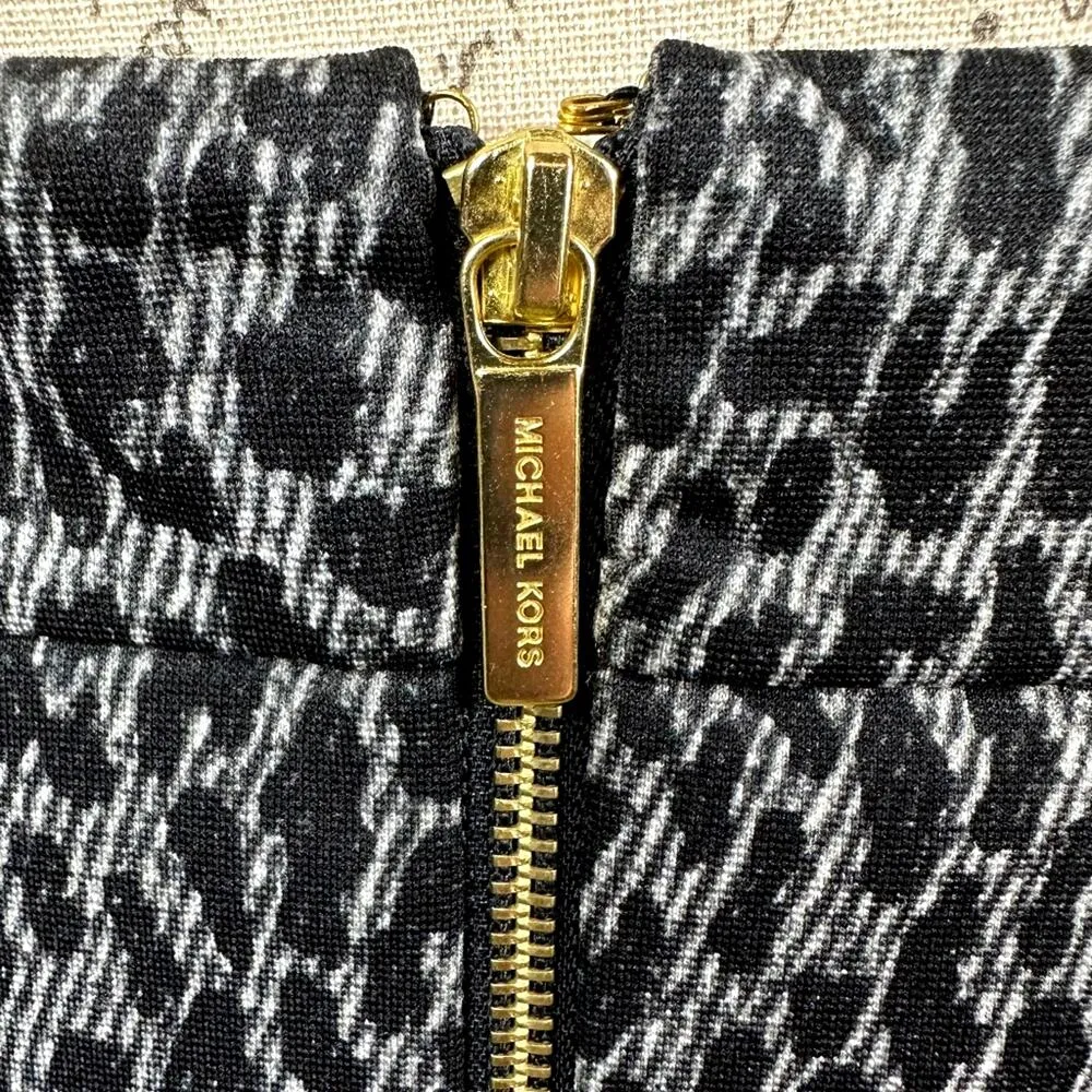 Michael Kors Leopard Print Skirt Gray and Black size 2 - Image 9