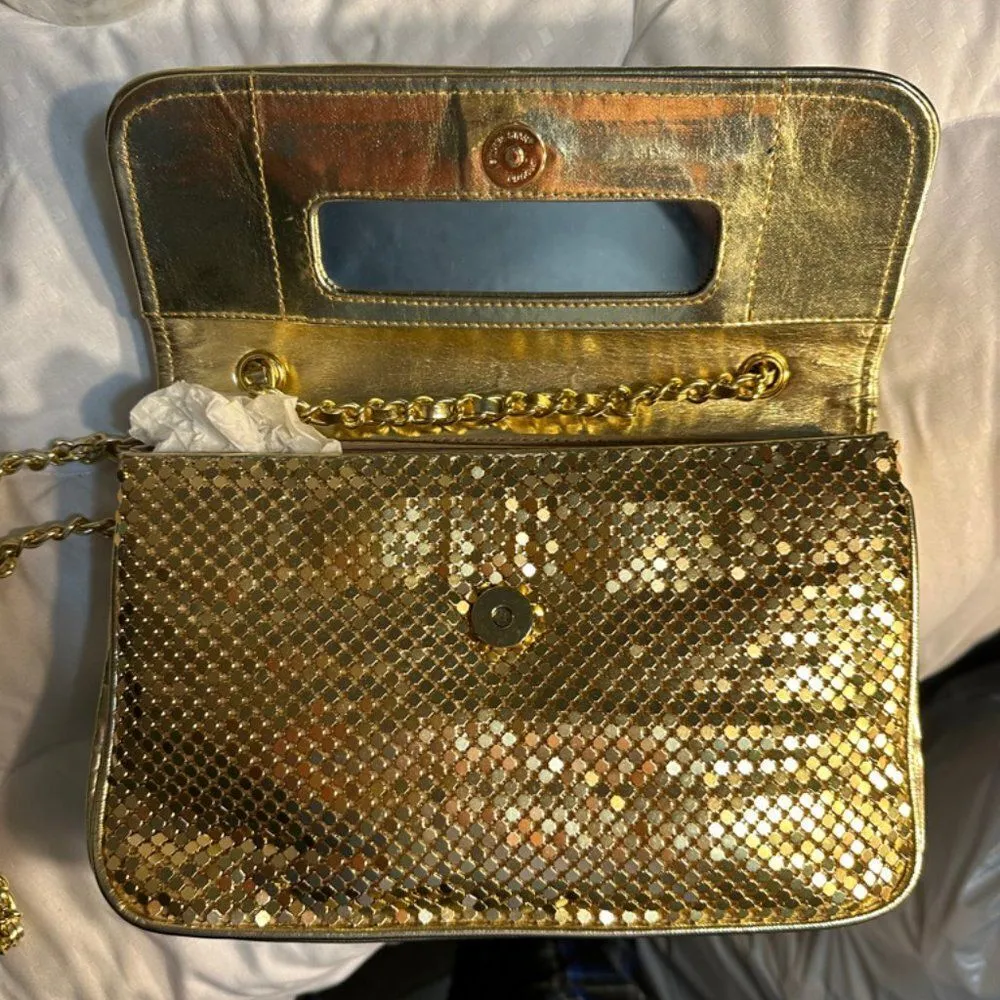 Gold flashy cross body purse - Image 6
