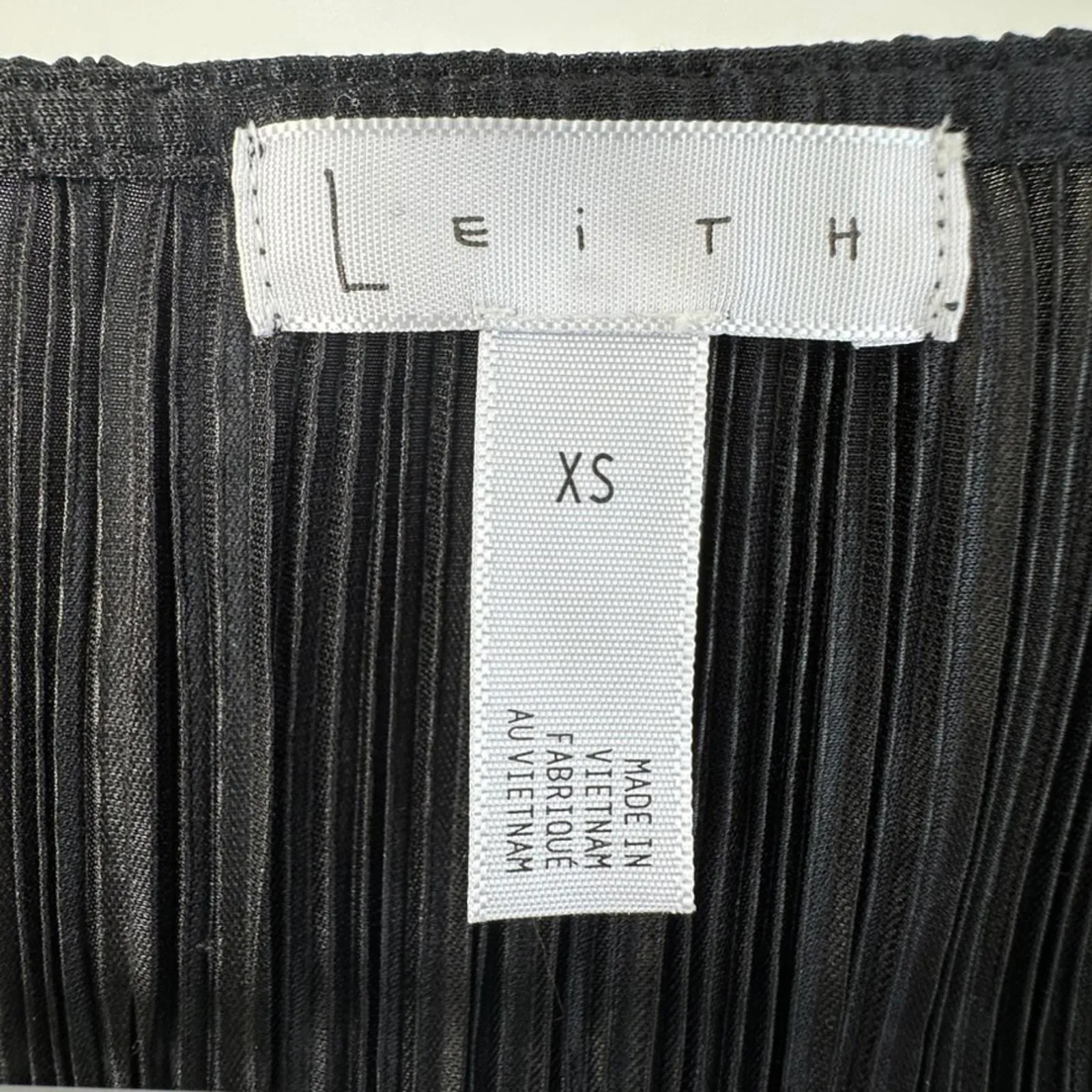 Leith Plisse Smocked Crop Long Sleeve Top Black XS - Image 7