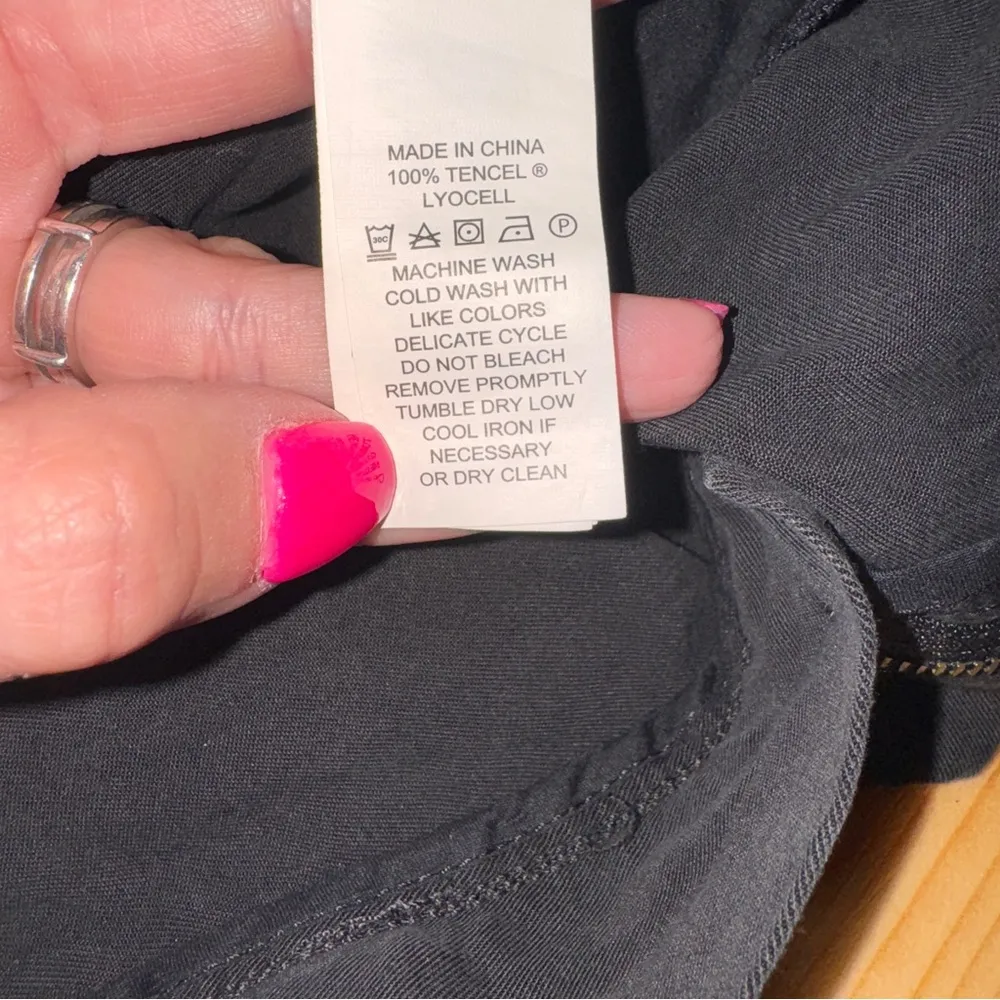 Kate Spade‎ Black High Waist Shorts - Image 4