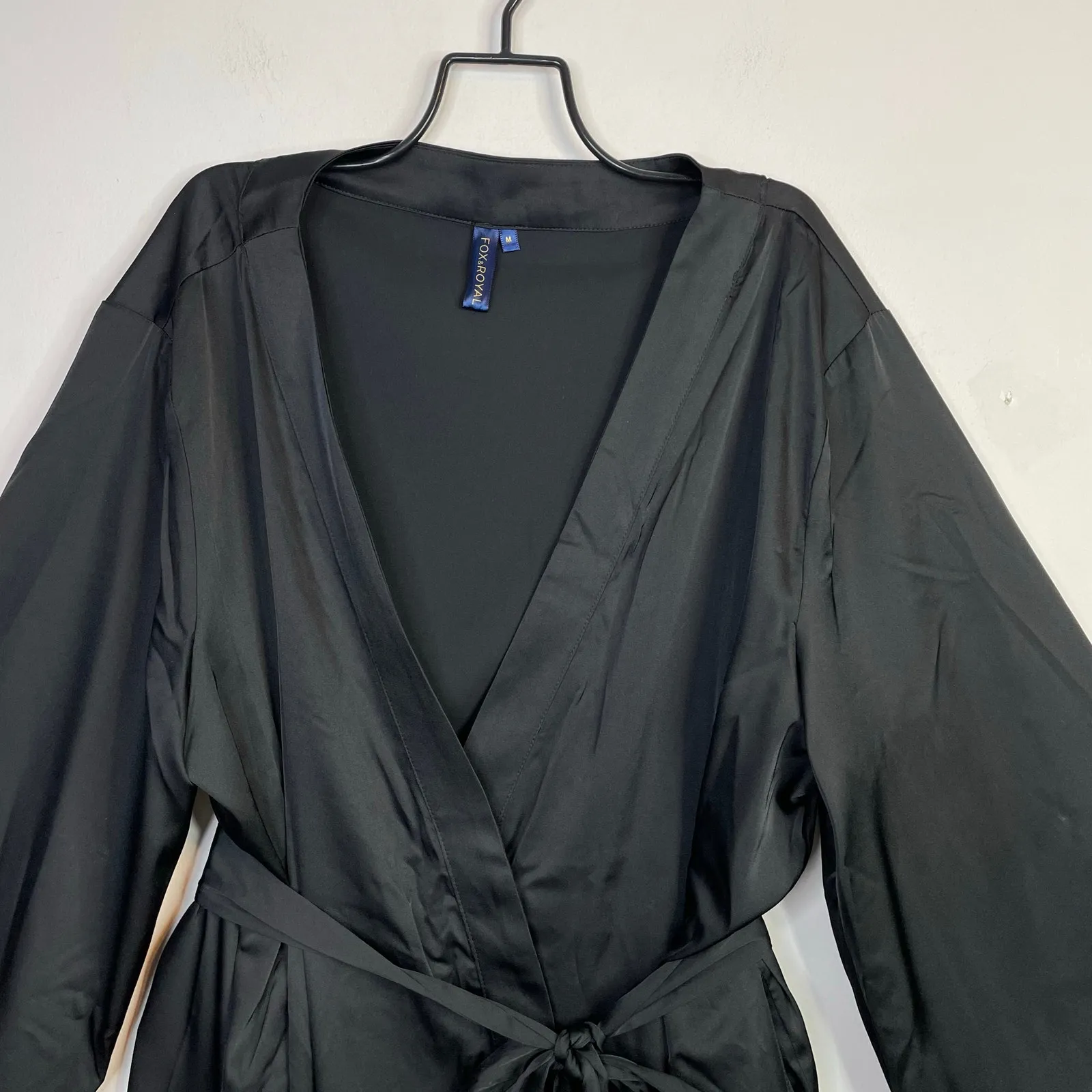 Fox & Royal City Chic Long Black Satin Robe Classic Minimalist Plus Size 18 M - Image 3
