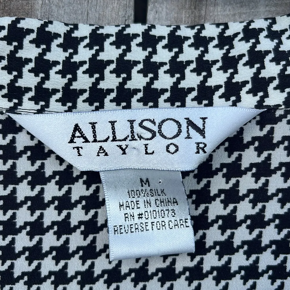 90s Y2K 100% silk top houndstooth Allison Taylor blouse black white size medium - Image 8