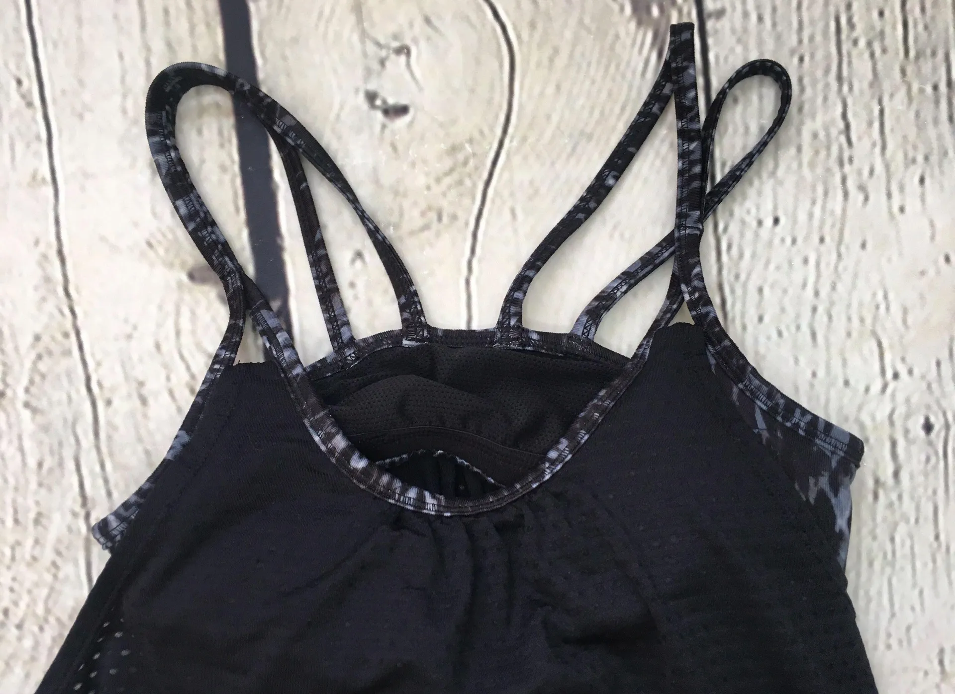 Cobra Dot Invigorate Tank Top - Image 8