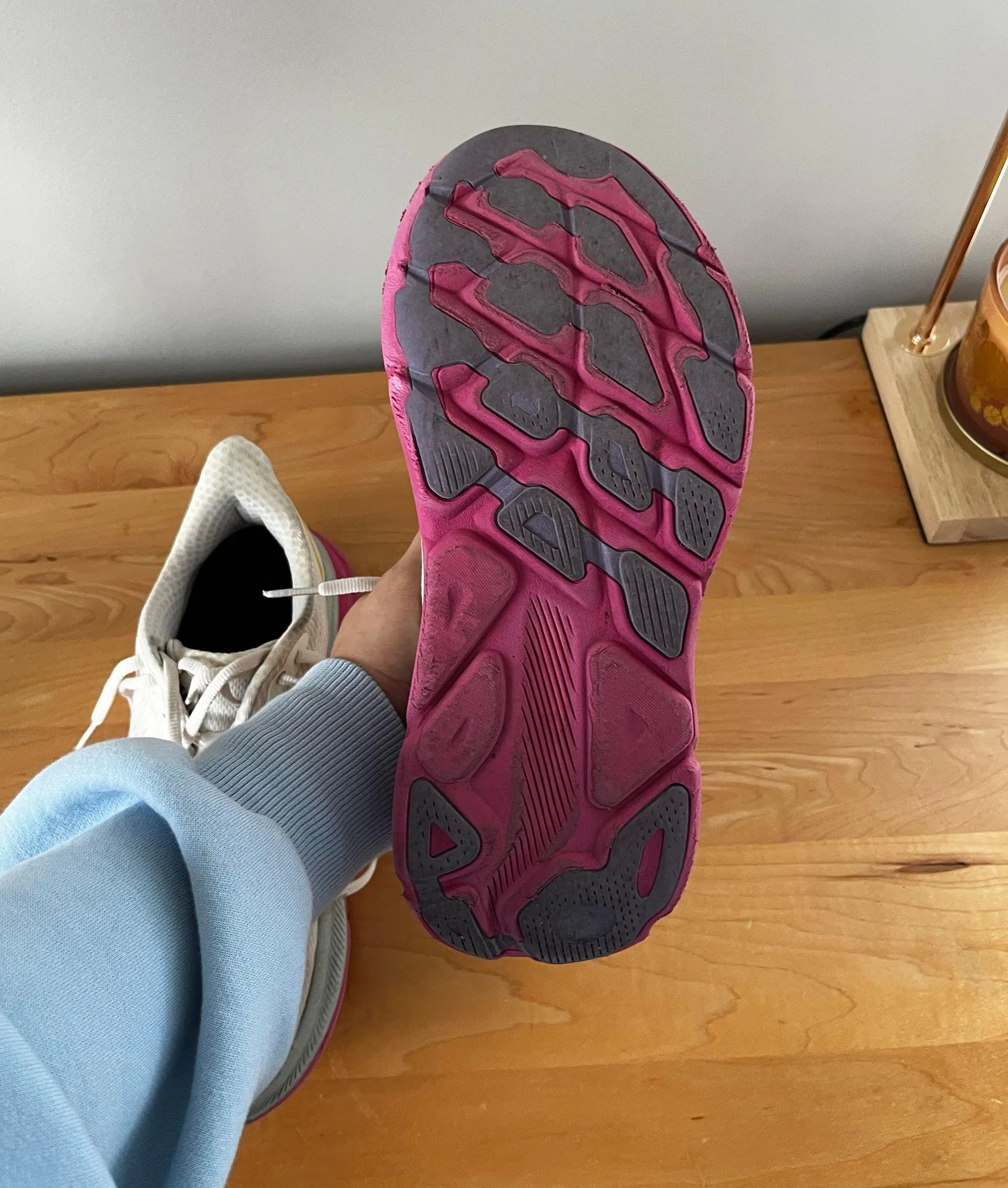 Clifton 9 shoes Tan Size 8.5 - Image 4