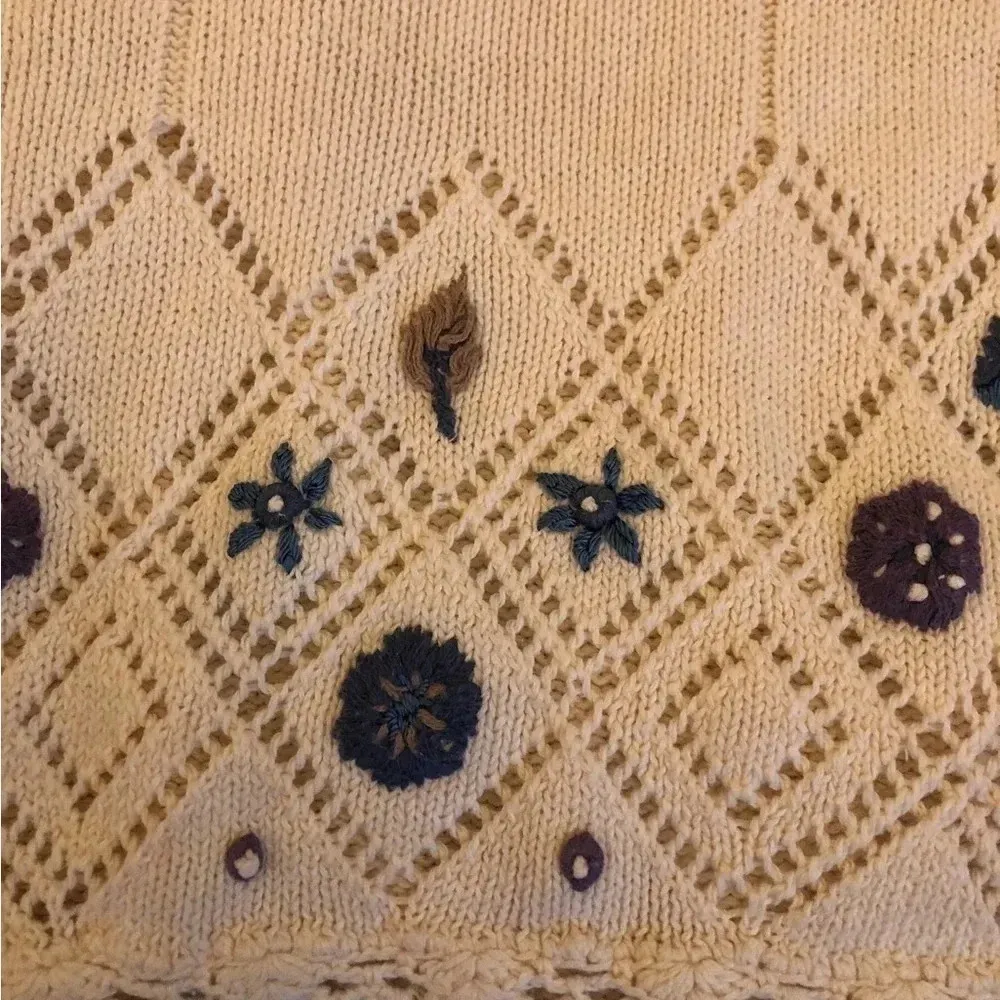 Vintage 90s cream blue purple floral embroidered sweater Cottagecore grandmacore Size L - Image 5
