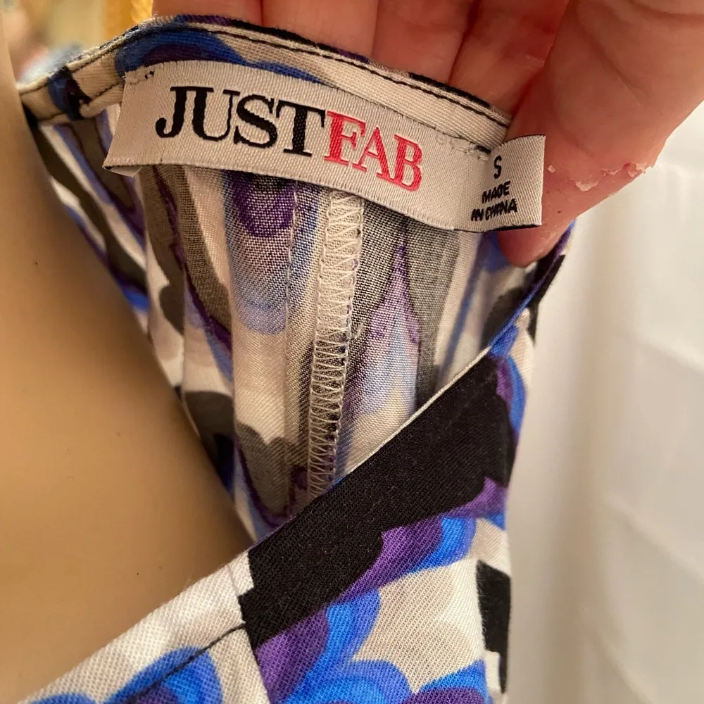 Just Fab Black & Blue Poncho Top size Small - Image 5