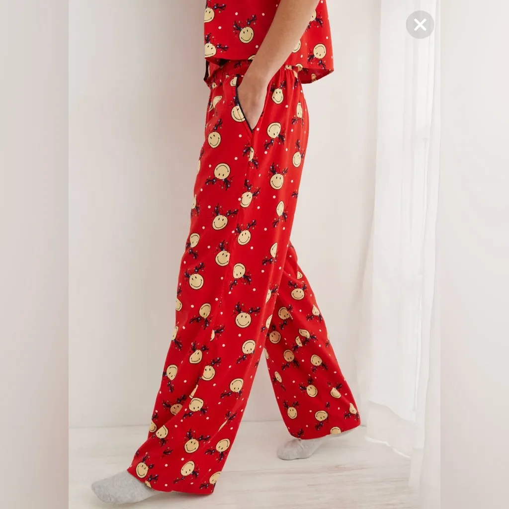 Aerie Red Holiday Lights Smiley® Flannel Skater Pants & Scrunchie Set - size XL - Image 15