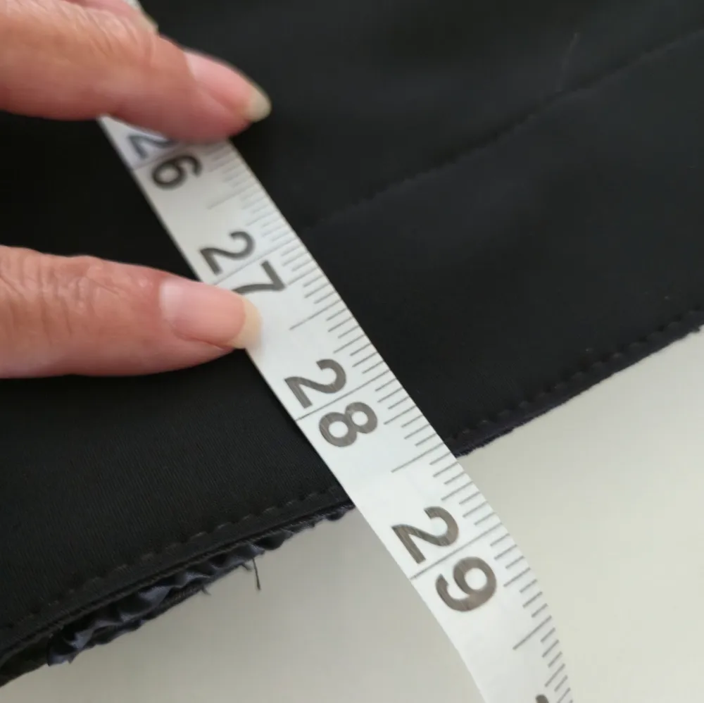 Obermeyer Black Women's Ski Pants Size 6 - Image 15