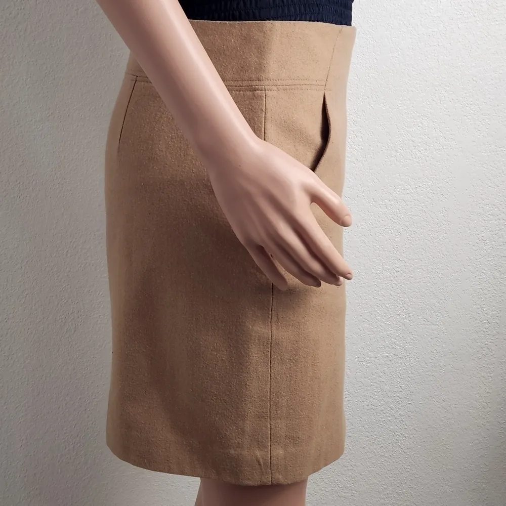 𝅺LOFT Wool Blend Camel pencil Mini Skirt Size: 4 - Image 3