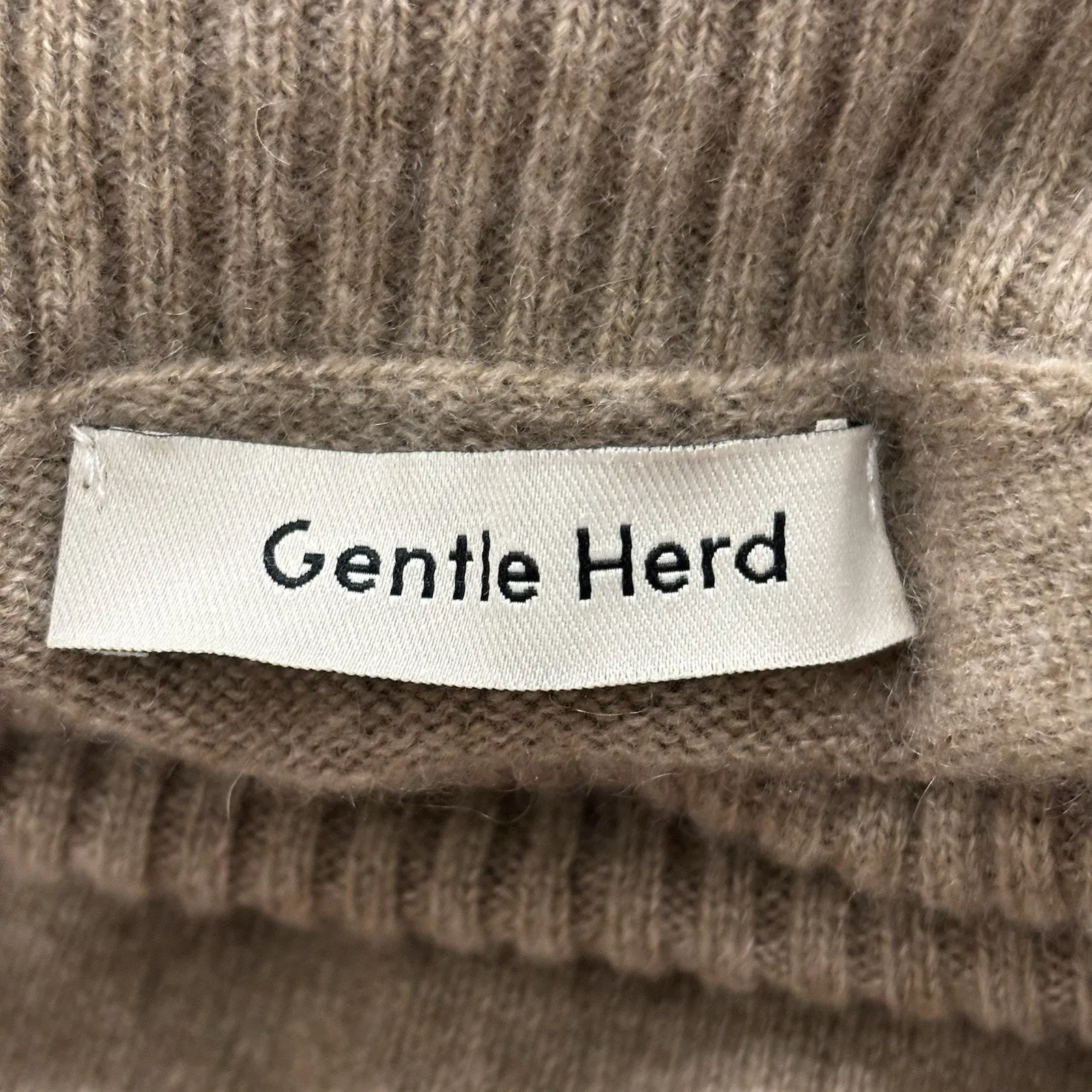 Gentle Herd Women’s Size S Tan 100% Cashmere Turtleneck Sweater Preppy Classic - Image 2