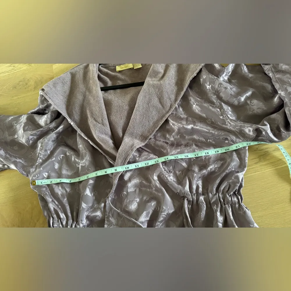 VTG gold label Victoria’s Secret robe purple foliage OSFA - Image 11