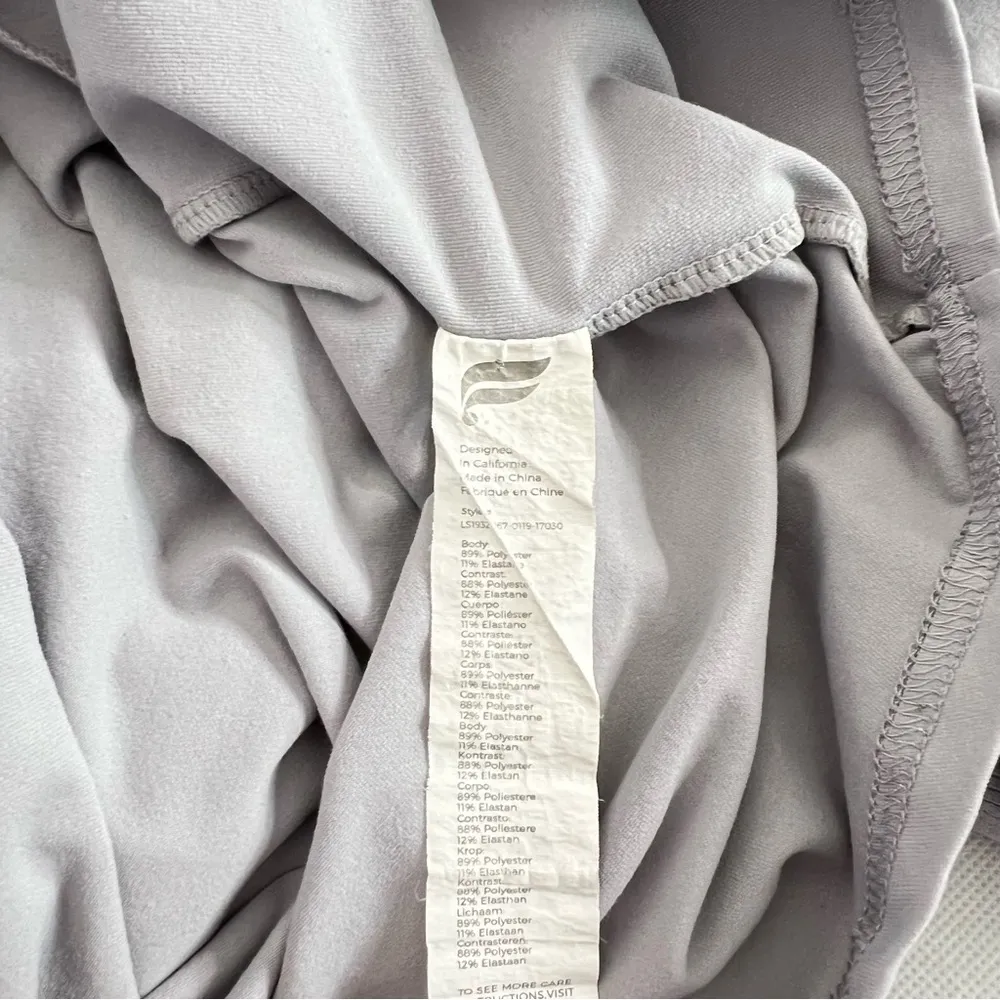 Fabletics Cashel Adjustable Long-Sleeve Top Haze Grey/Iron Size Small Soft - Image 12