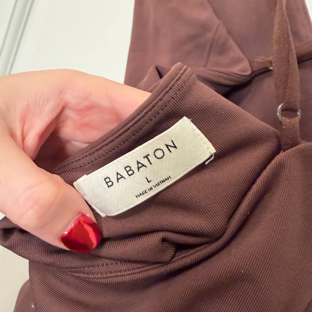 Babaton Aritzia Deep V Neck Bodysuit Brown Size Large - Image 3