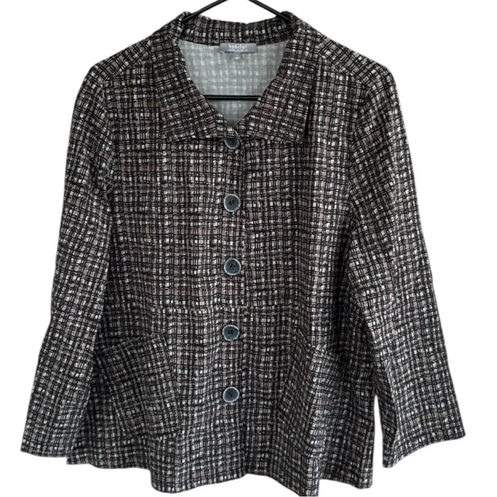 EUC Habitat Power Stretch Swing
Jacket Top Size Large - Image 2