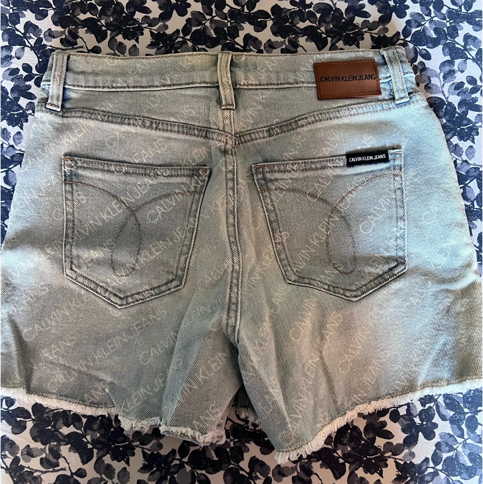 Calvin Klein Shorts - Image 2