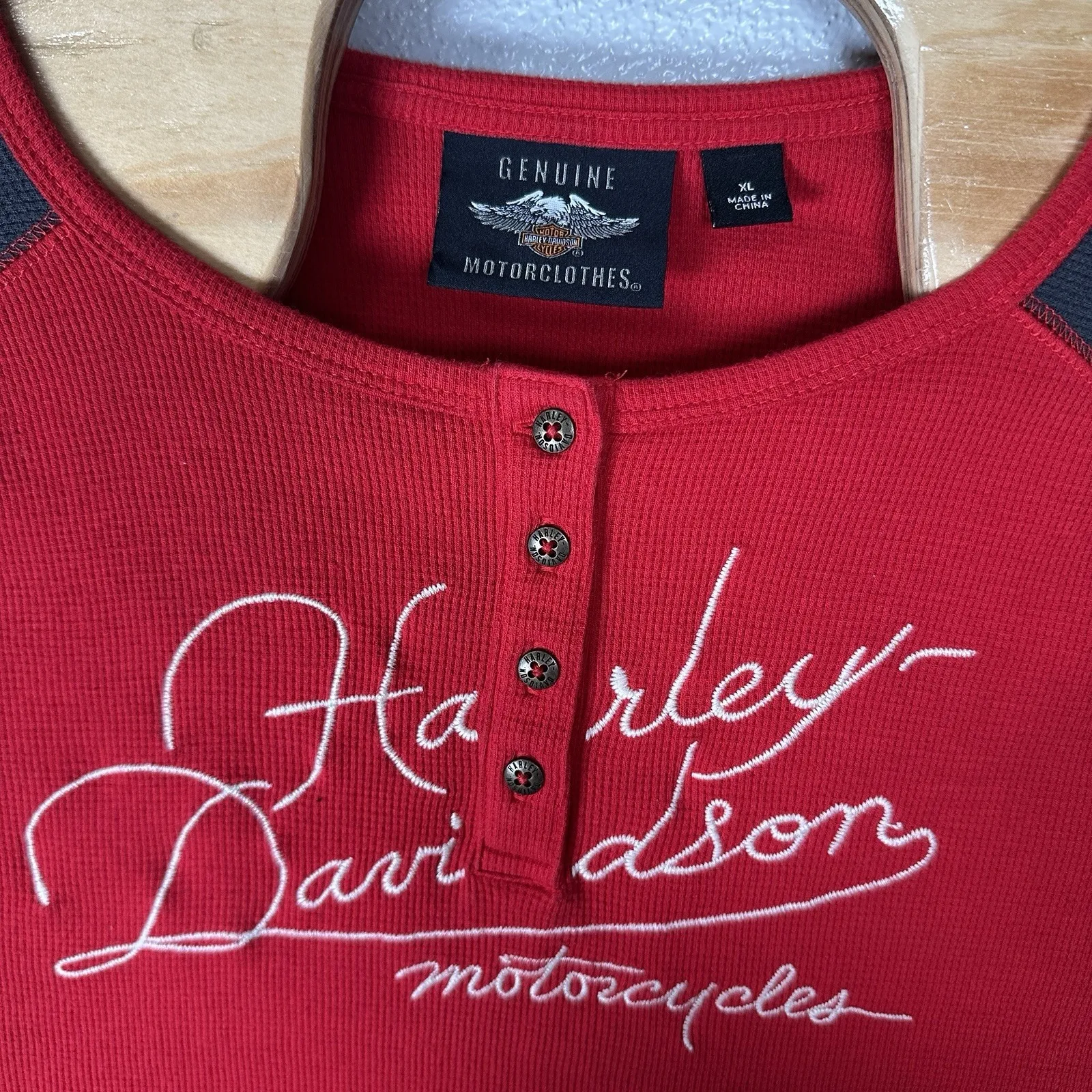 Harley Davidson Henley Womens Size XL Red Thermal Waffle Knit Long Sleeve Top - Image 2