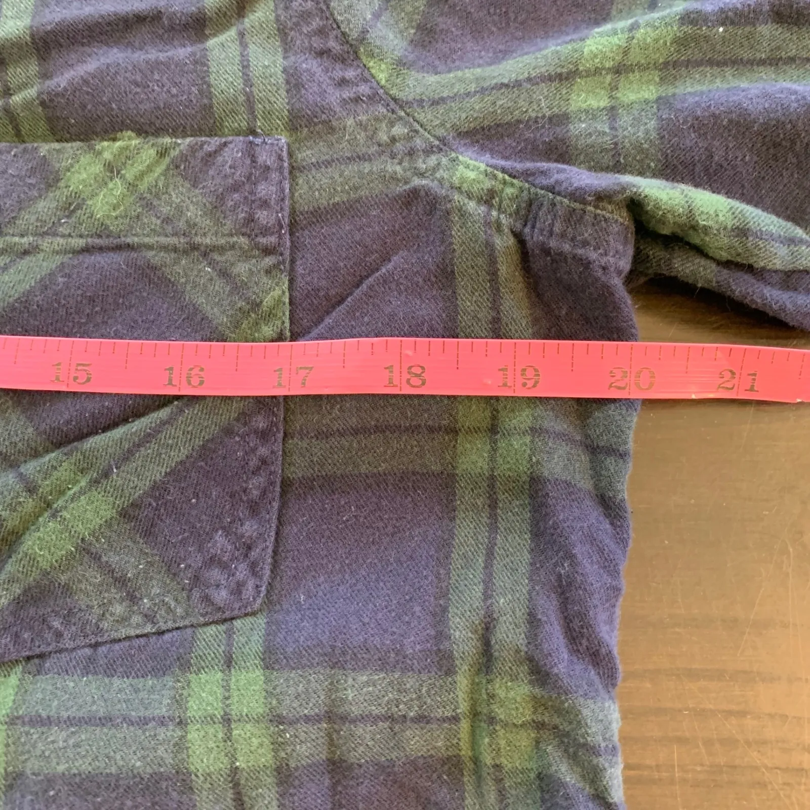 Old Navy Womens Classic Flannel Shirt Long Sleeve Button Down Plaid Size M - Image 8