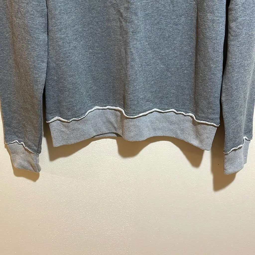 Universal Studios Wizarding World Harry Potter Hufflepuff Crewneck Sweatshirt M - Image 8