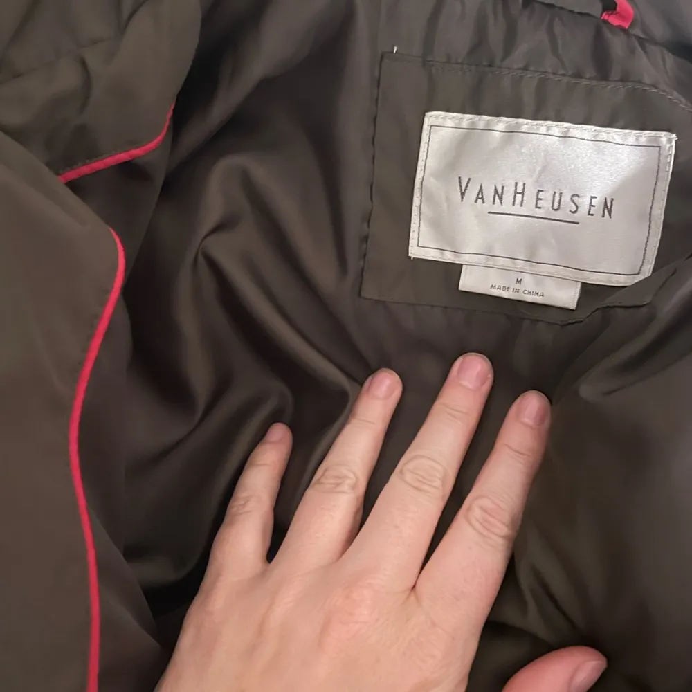 VAN HEUSEN chocolate brown ish puffer (brand new) - Image 2