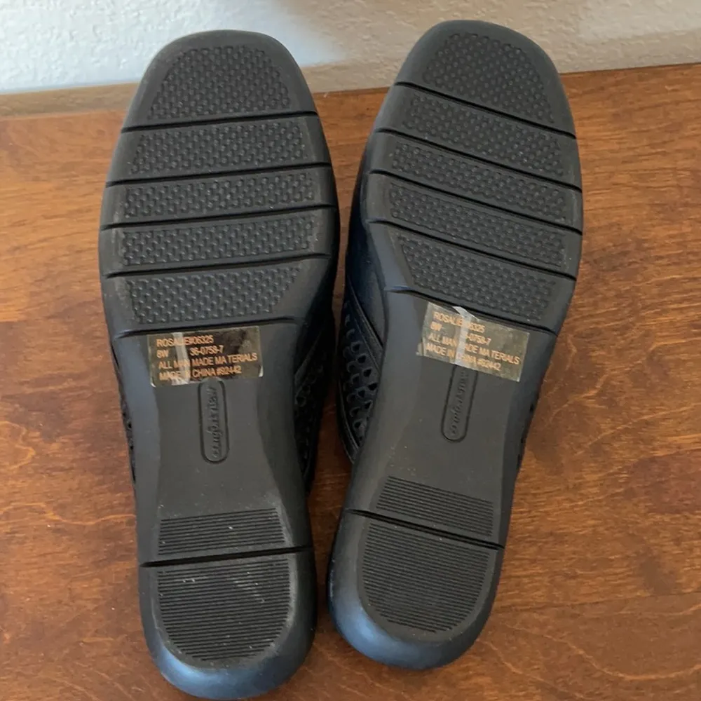 Comfort View Black Slides Size 8 Wide - Image 8