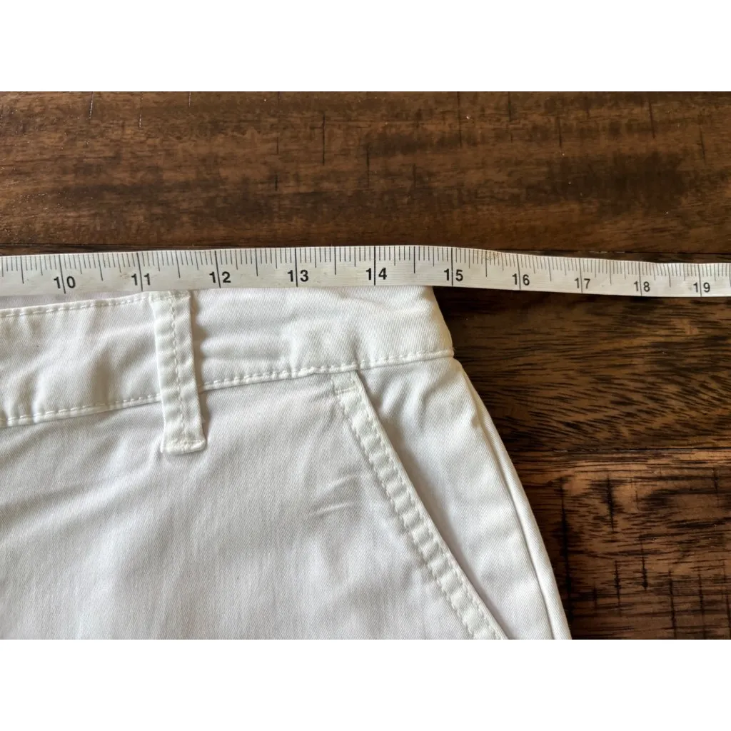 A New Day Women's White Stretch Shorts - Image 4