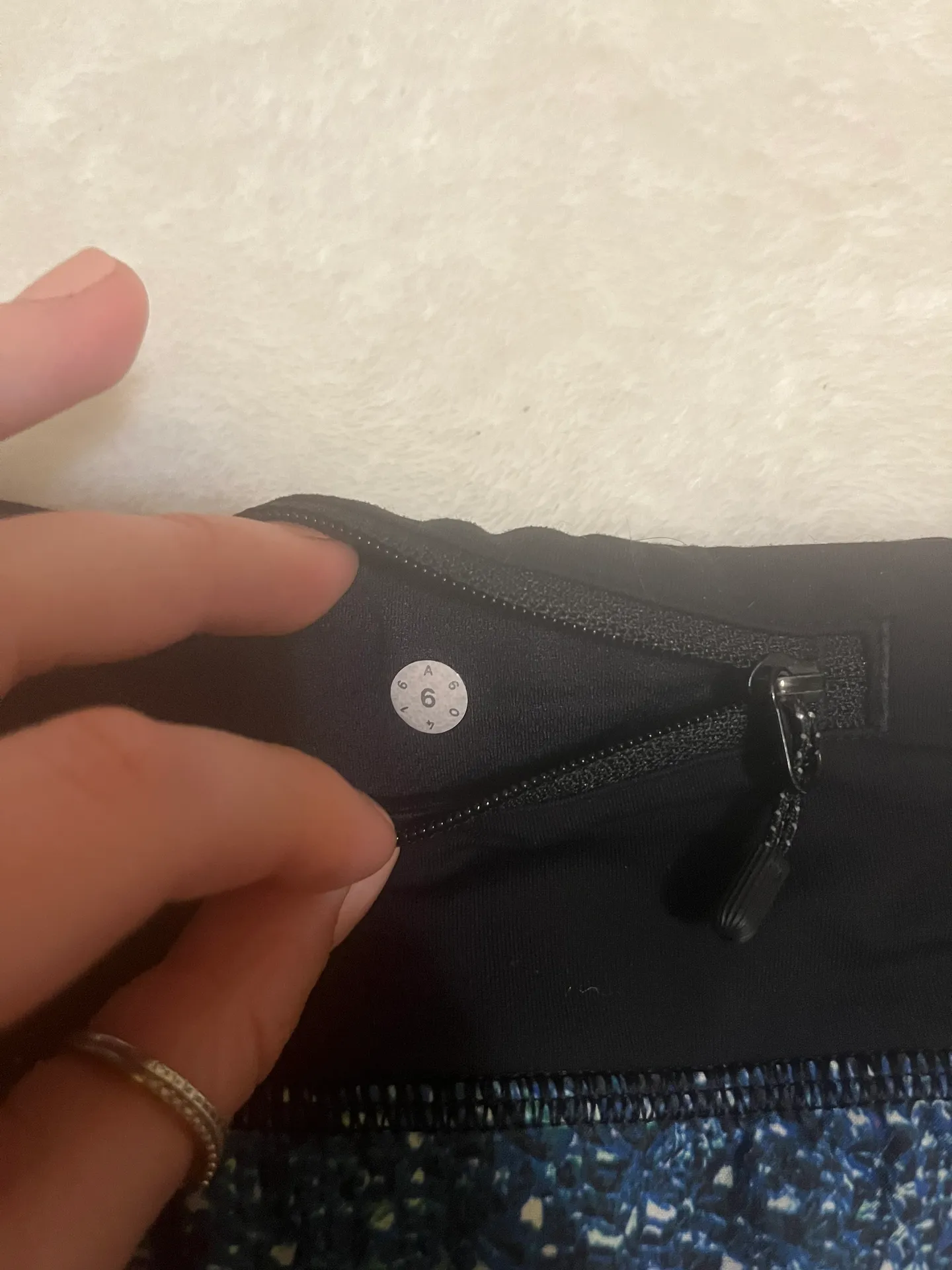 LR Speed Up Shorts 2.5” Size 6 - Image 4