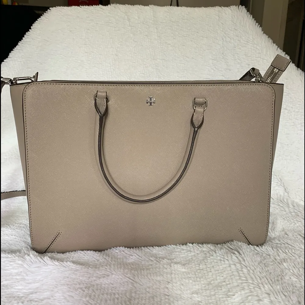 
Robinson Large Zip-Top Tote Bag - Image 2