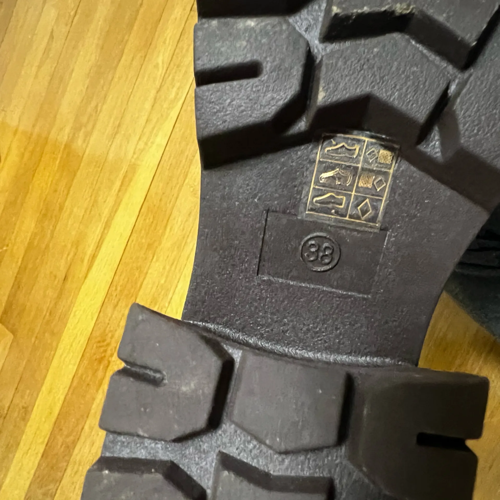 Softmoc The Ingrid Platform dark brown Women’s ankle boot Size 7 - Image 7