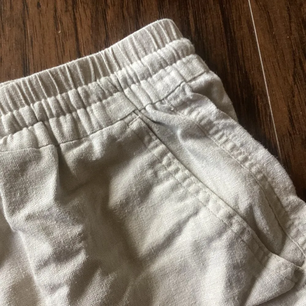 Old Navy Linen Shorts - Image 3