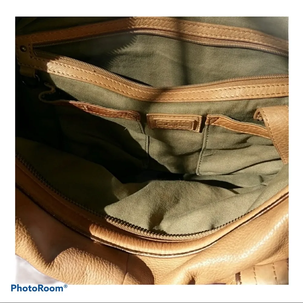 Cole Haan 100% Authentic  leather handbag - Image 5