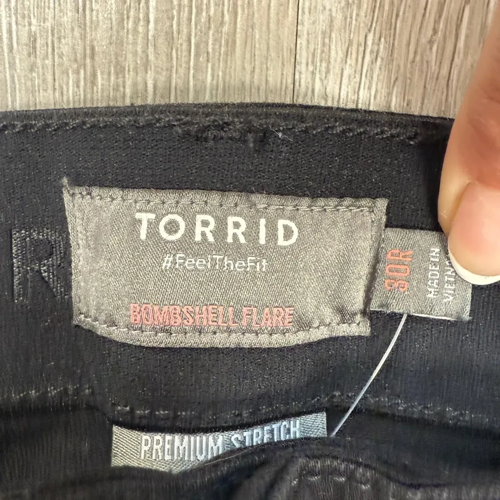 Torrid Black Bombshell High-Rise Flare Jean - New - Size 30 - Image 5