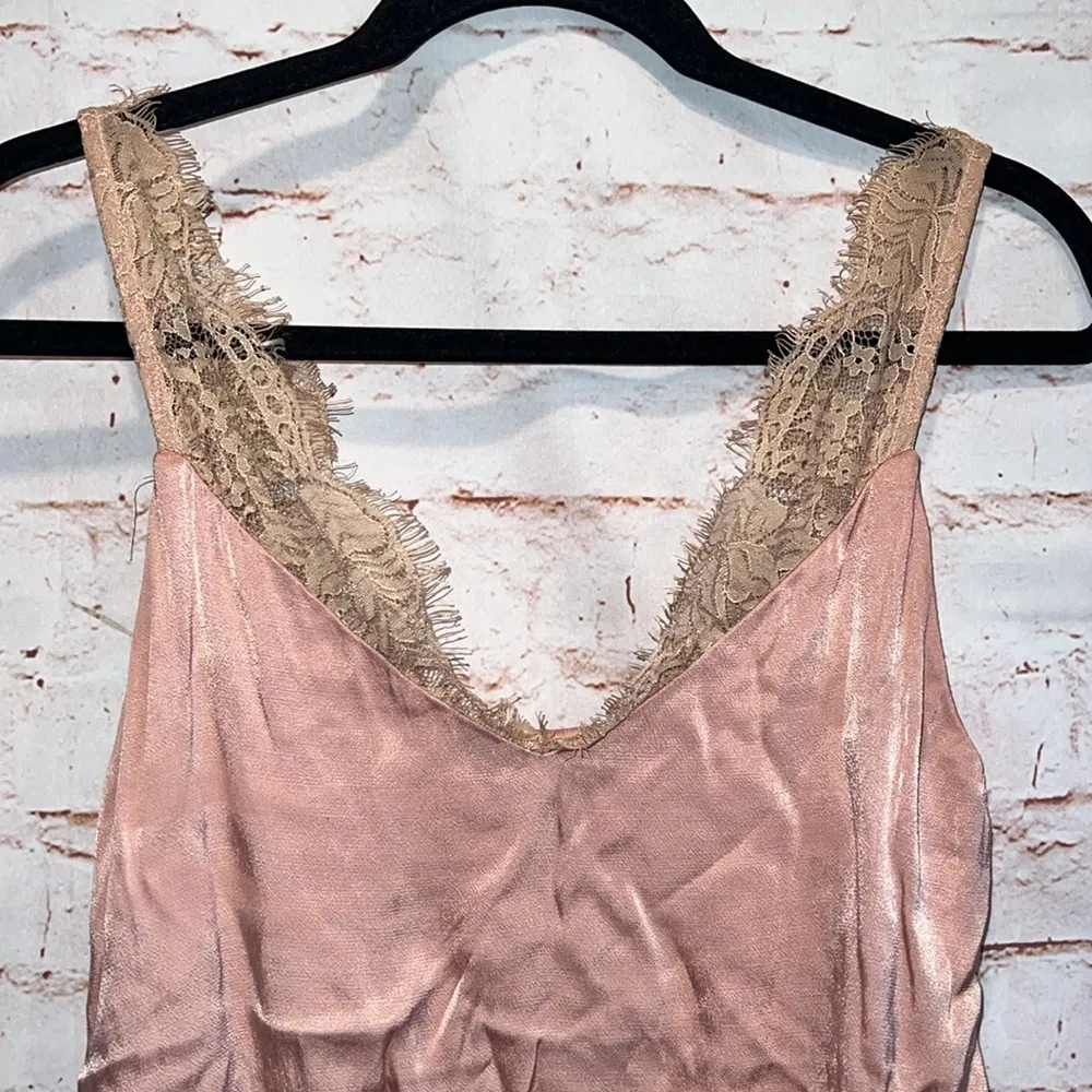 Socialite Bodysuit Womens XS Light Pink Silky Camisole Lace Trim Plunge VNeck - Image 2