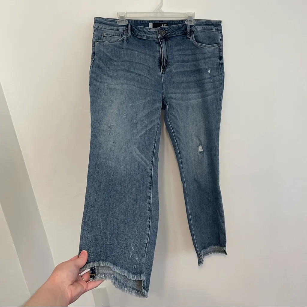 KUT FROM THE KLOTH KFTK Reese Ankle Straight Leg Jeans Medium Wash Raw Hem Crop - Image 11