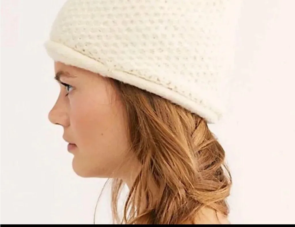 Dreamland knit Beanie - Image 2