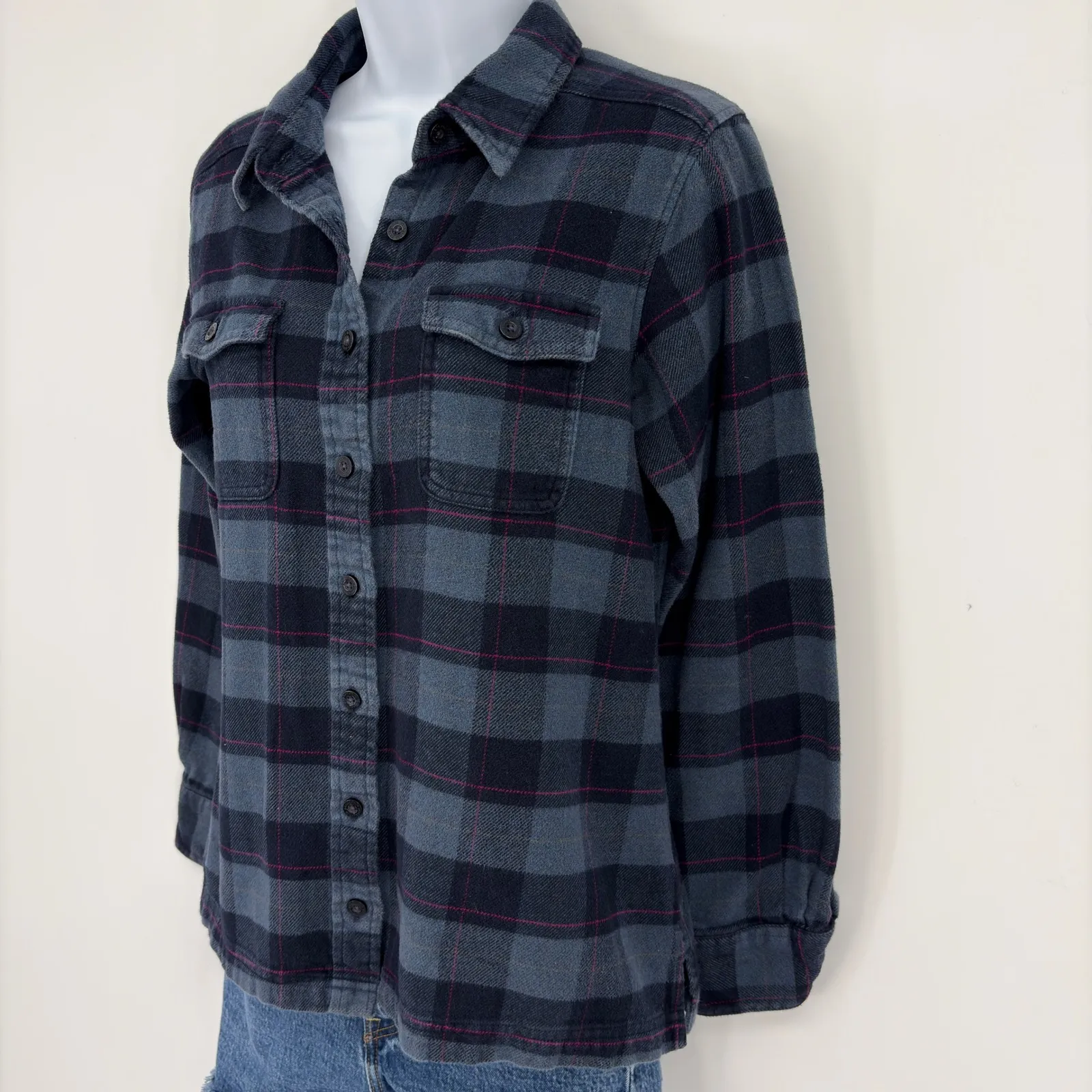 Patagonia Organic Cotton Flannel Plaid Shirt Womens  Size 4 Cabincore Grunge - Image 2